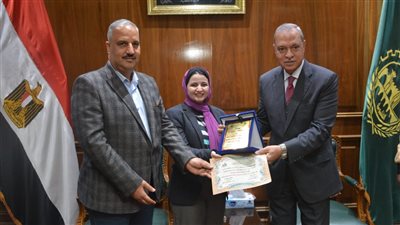 محافظ القليوبية يكرم الفائزين في نموذج محاكاة مجلس النواب