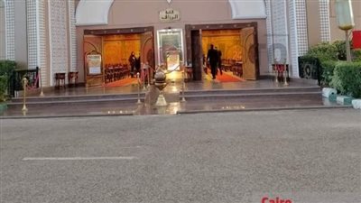 الفنانة جومانا مراد تتلقى العزاء في والدها بمسجد الشرطة بالشيخ زايد | بث مباشر