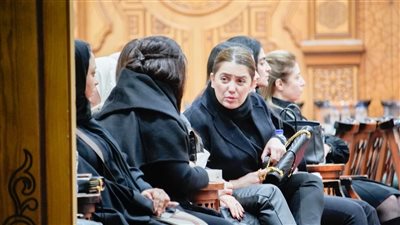 بحضور كندة علوش ودرة.. جومانا مراد تتلقى عزاء والدها بمسجد الشرطة بالشيخ زايد | بث مباشر 