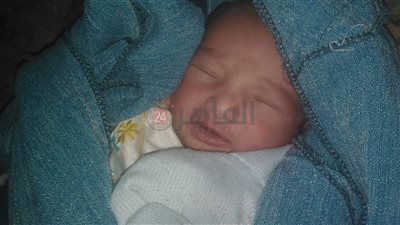 جهود مكثفة لكشف غموض العثور علي طفلة رضيعة ملقاه بجوار شريط السكة الحديد بطنطا