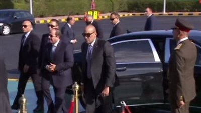 وصول الرئيس السيسي لـ افتتاح مصنعي الغازات الطبية والصناعية ومحطة الطاقة الثلاثية بالجيزة | بث مباشر 