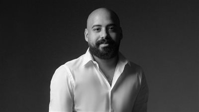 أبرزها جروب الماميز والدفعة.. ورشة مصنع الحكايات تنتهي من كتابة مسلسل حكايات