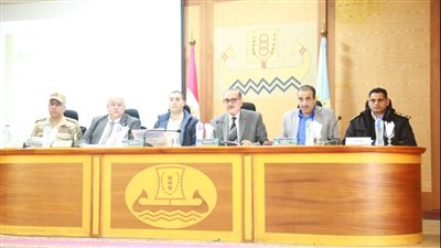 محافظ كفر الشيخ: تخصيص أراضٍ لـ إقامة مشروعات خدمية.. وتكليف رؤساء المدن بشن حملات على الأسواق 