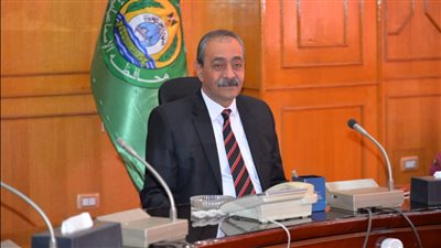 محافظ الإسماعيلية يستعرض جهود المجلس القومي للسكان بالمحافظة 