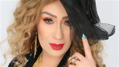 إيناس مكي: لم أقابل شخصًا يقنعني بالزواج.. والفنانة بتعرف حقوق ربنا ومتربية