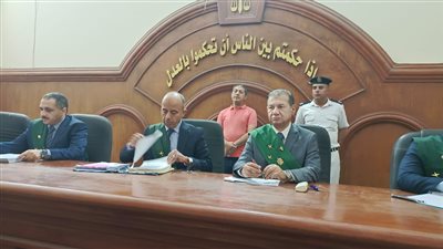 اليوم.. الحكم على رئيس جامعة دمنهور السابق و10 آخرين بتهمة تلقي الرشوة