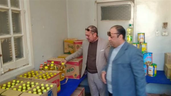 فتح منافذ بيع السلع