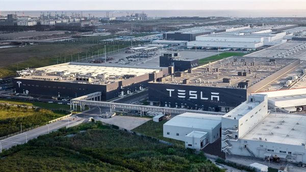 مصنع تسلا 
