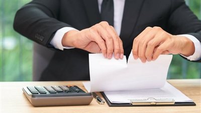 اعتبار العامل مستقيلًا بعد غياب 20 يومًا.. قوى النواب توافق مبدئيا على مشروع قانون ينظم أحكام إنهاء عقد العمل