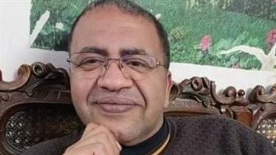 بسبب مشكلات أسرية.. مدرس ينهي حياته بحبة حفظ الغلال السامة في الفيوم | بث مباشر 