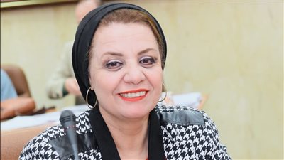 رئيس جامعة أسيوط تهنئ الرئيس السيسي بعيد الشرطة وذكرى ثورة 25 يناير