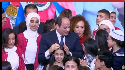 الرئيس السيسي يوجه القوى العاملة بتدريب الشباب من ذوي الهمم