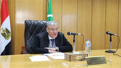 محافظ المنيا يشدد على الالتزام بالخطة الزمنية المحددة لتنفيذ مشروعات حياة كريمة