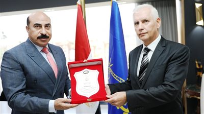 محافظ أسوان يبحث مع سفير البوسنة والهرسك دعم العلاقات وزيادة حجم التبادل التجاري والحركة السياحية