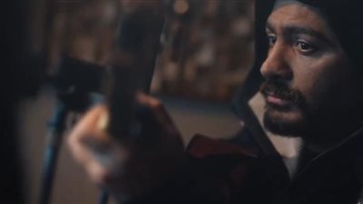 بالعود.. تامر حسني يُعيد غناء نفس الحنين بشكل جديد