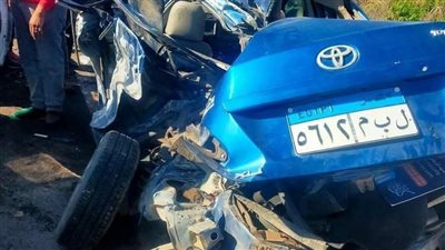 إصابة 4 أشخاص في تصادم سيارتين بالبحيرة