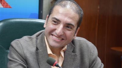 عضو شعبة المستوردين: نتوقع انفراجة في الأسواق واستقرار الأسعار بعد إلغاء الاعتمادات المستندية