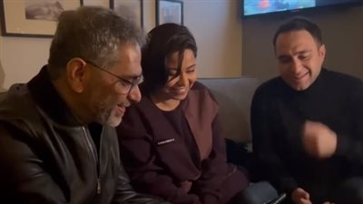 شيرين عبد الوهاب وفضل شاكر يعيدان غناء كل عام وأنت حبيبي مع حسام حبيب بعد 19 عاما