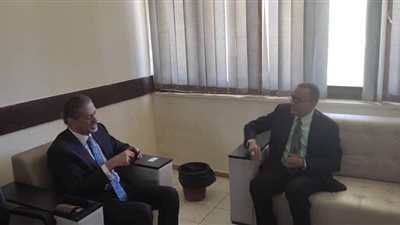 سفير مصر لدى السودان يلتقي رئيس حزب المؤتمر السوداني