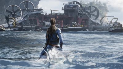 Avatar: The Way Of Water أسرع فيلم يصل إلى مليار دولار إيرادات في 2022