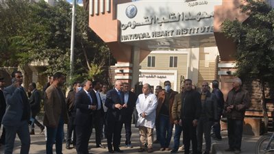 محافظ الجيزة يتفقد معهد القلب بالعجوزة.. ويوجه بتوفير أماكن إضافية لانتظار أهالي المرضى