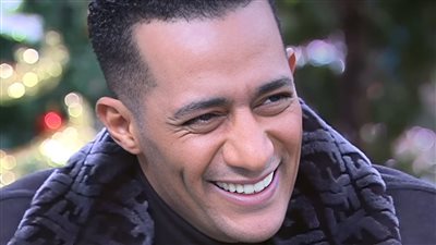  محمد رمضان: كنت بمسك كوز الدرة وأتخيله الأوسكار.. وبقعد على الرصيف وأتخيل أني هبقى نجم
