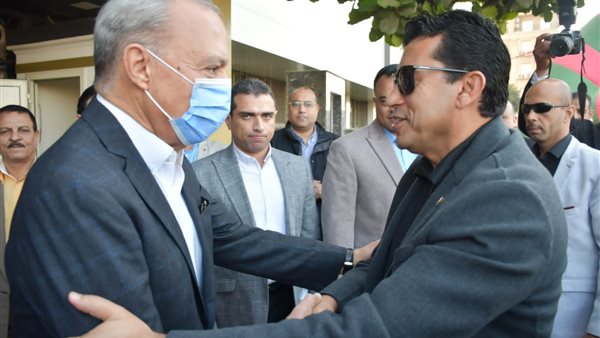 وزير الشباب والرياضة