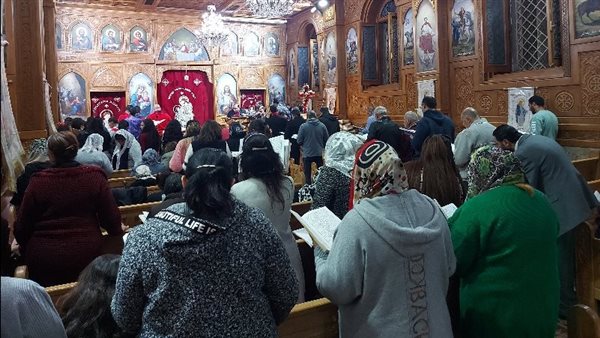 أقباط بورسعيد يؤدون