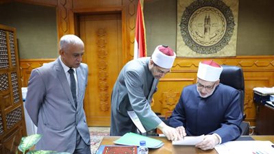 نسبة النجاح 64.12%.. وكيل الأزهر يعتمد نتيجة الدور الثاني للثانوية الأزهرية للمعاهد الخارجية لسبع دول