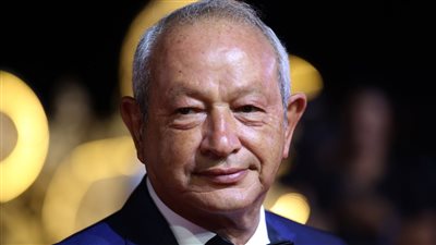 ساويرس يرد على متابعة حميدتي لحسابه على تويتر: إحنا قرايب