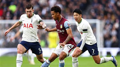 أستون فيلا يضرب توتنهام بهدفين في الدوري الإنجليزي