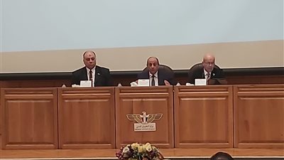 وزير الطيران: مطار القاهرة شهد أعلى معدل حركة تشغيل له الجمعة الماضية 