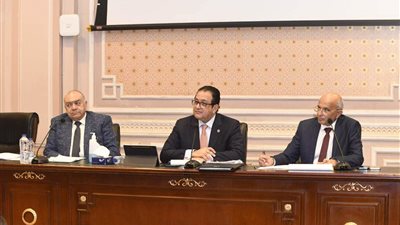  رئيس هيئة الطرق والكباري يستعرض أمام النواب خطة عمل الهيئة 