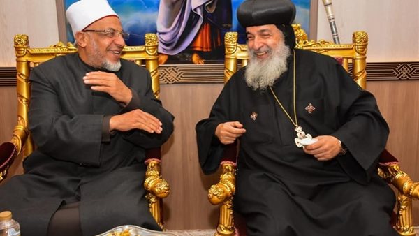 وفد أزهري يزور مطرانية