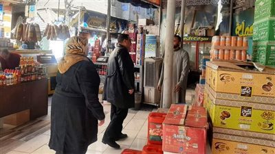 تحرير 23 محضرًا تموينيًا متنوعًا خلال حملة مكبرة على الأسواق والمحال التجارية بسوهاج| صور