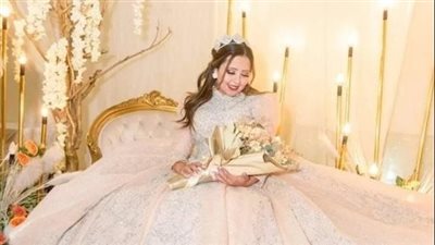 حضن وبكاء.. تفاصيل لقاء شقيق المتهمة بإنهاء حياة والدتها ببورسعيد في محبسها: كفاية أمي ضاعت 