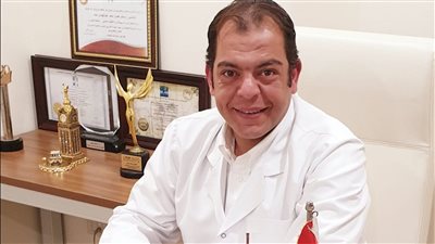 مواطنون يتهمون الدكتور حاتم نعمان بالنصب عليهم في مبالغ مالية طائلة | بث مباشر