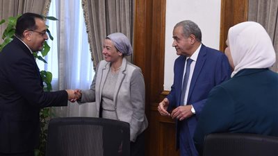 الحكومة: الدولة تستهدف التوسع في زراعة المحاصيل الزيتية وتوطين صناعة الزيوت