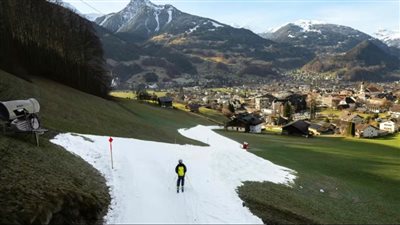 بسبب أول أكسيد الكربون.. تسمم ينهي حياة 12 شخصا في محطة تزلج بأمريكا 