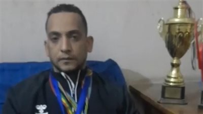 قصة كفاح موكشة لاعب منتخب مصر لكرة السلة للكراسي المتحركة بالمنيا | بث مباشر 