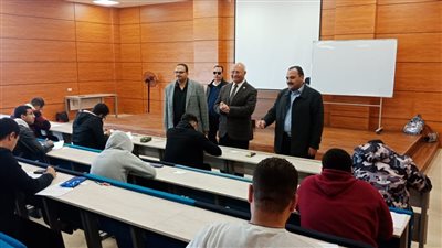 رئيس جامعة بنها يتفقد الامتحانات بالجامعة الأهلية ومقر الجامعة بمدينة العبور