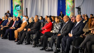 تحت رعاية الرئيس.. وزارة الثقافة تشارك بمعرض بيت العرب للأسر المنتجة بمنتجات تراثية وعروض فنية | صور