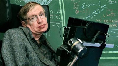 ممتلكات ستيفن هوكينج تُعرض لأول مرة خارج العاصمة البريطانية لندن