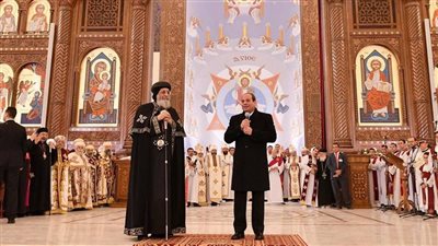 السيسي في قداس عيد الميلاد: إحنا مبنخبيش عليكم حاجة.. ومتدوش ودانكم لحد أقل من مسؤول