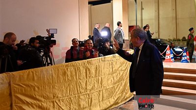 توافد الوزراء والمسئولين والفنانين على كاتدرائية ميلاد المسيح بالعاصمة الإدارية | صور