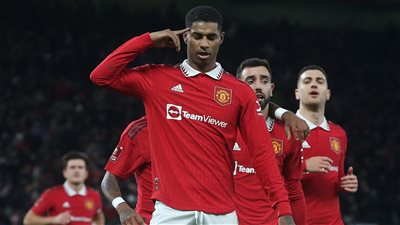 مانشستر يونايتد يفوز على إيفرتون بثلاثية في كأس إنجلترا