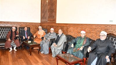 انطلاق مقرأة كبار القراء برواية حفص بمسجد الإمام الحسين | بث مباشر 