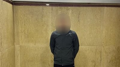 ضبط متهم لحيازته بندقية آلية دون ترخيص بالقاهرة