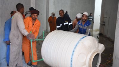 يستغل في غش الخل.. إغلاق مخزن ومصادرة محتوياته بقنا