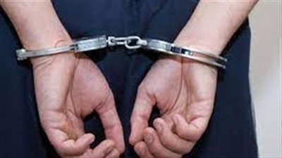 بحوزته سلاح ناري ومواد مخدرة.. ضبط أخطر مروجي المخدرات بالسادات في المنوفية